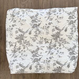 IKEA Elegant Grey and White Floral Queen Duvet Cover